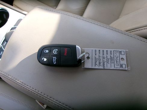 Used 2015 Jeep Grand Cherokee Limited image 19