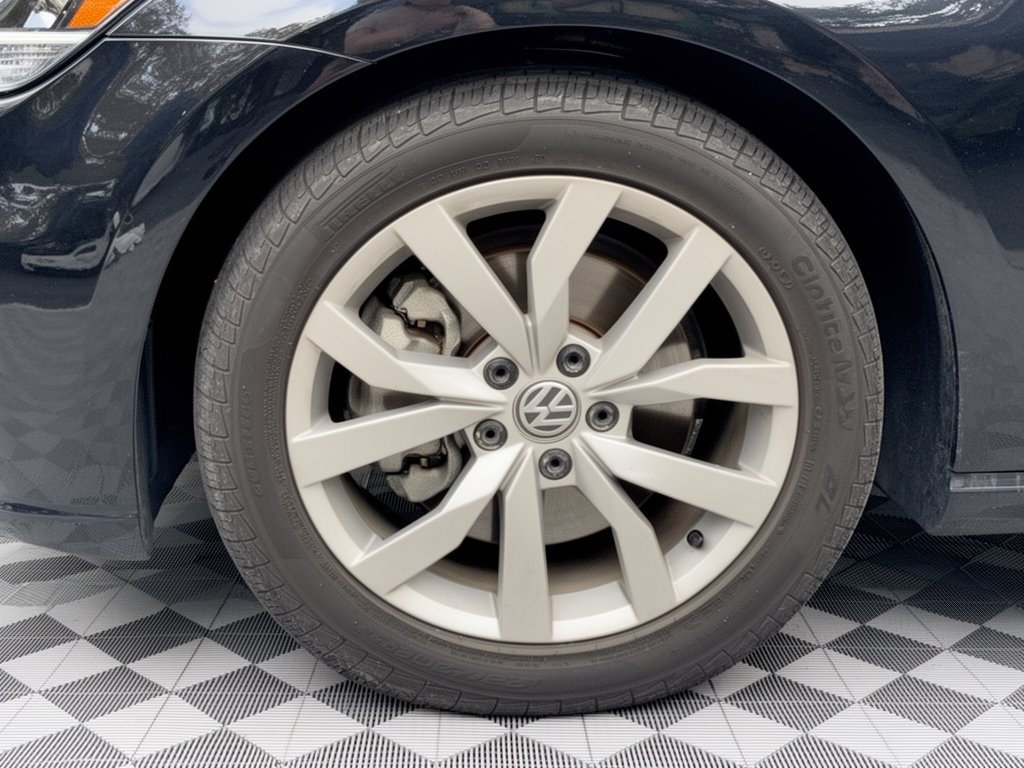 Used 2019 Volkswagen Golf SE w/ Driver Assistance Package FWD image 13