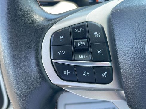 Used 2025 Ford Explorer Active w/ Active Comfort Package AWD/4WD image 15