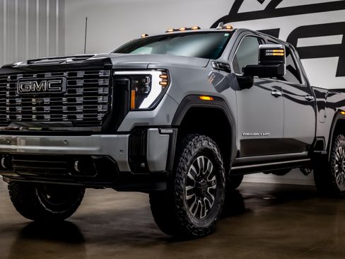 Used 2026 GMC Sierra 2500 Denali Ultimate AWD/4WD image 31
