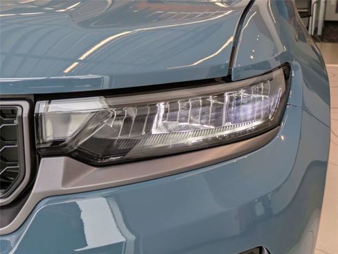 New 2026 Jeep Grand Cherokee Limited RWD image 10