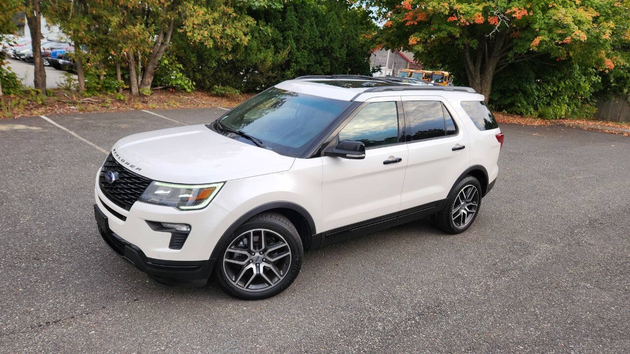 Used 2018 Ford Explorer Sport w/ Equipment Group 401A AWD/4WD image 2