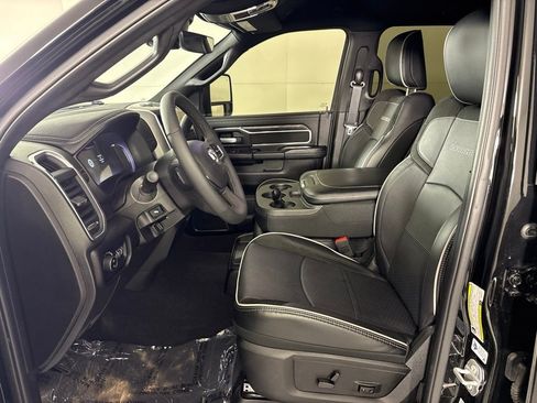 Used 2025 RAM 2500 Laramie w/ Towing Technology Group AWD/4WD image 27
