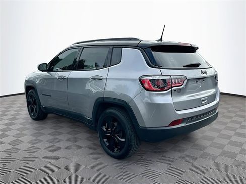 Used 2020 Jeep Compass Latitude image 5