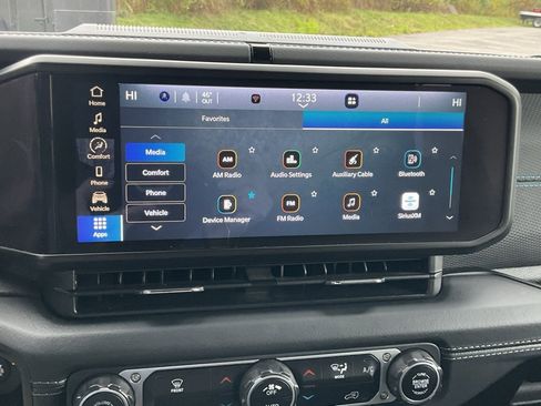 Used 2024 Jeep Wrangler Unlimited Rubicon 4xe image 3