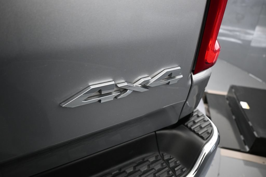 Used 2025 RAM 1500 Laramie AWD/4WD image 47