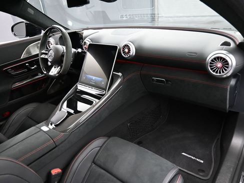 Used 2025 Mercedes-Benz AMG GT 63 image 30