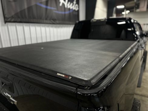 Used 2019 Chevrolet Silverado 2500 High Country w/ Duramax Plus Package image 19