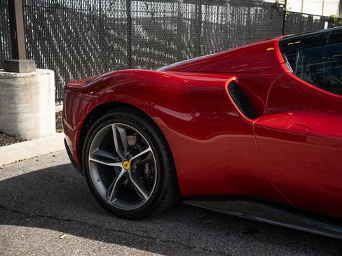 Used 2023 Ferrari 296 GTS RWD image 31