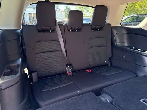 Used 2024 Nissan Pathfinder S AWD/4WD image 21