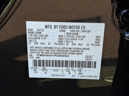 Used 2023 Ford Explorer XLT w/ Equipment Group 202A AWD/4WD image 29