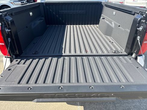 Certified 2025 Toyota Tacoma TRD Sport AWD/4WD image 28