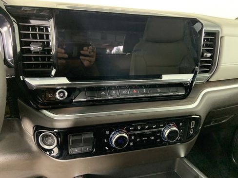 Used 2025 GMC Sierra 1500 SLT w/ SLT Premium Package image 13