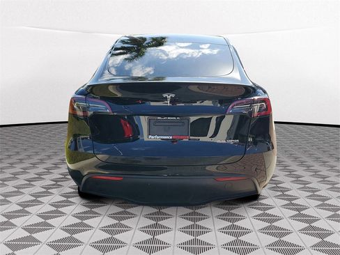 Used 2024 Tesla Model Y Performance image 5