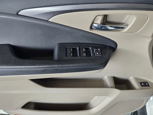 Used 2017 Honda Pilot EX-L image 9