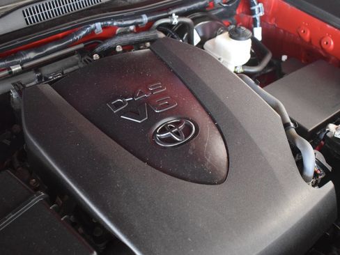 Used 2018 Toyota Tacoma TRD Sport w/ Technology Package image 66