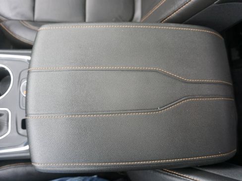 Used 2021 Chevrolet Traverse RS AWD/4WD image 31