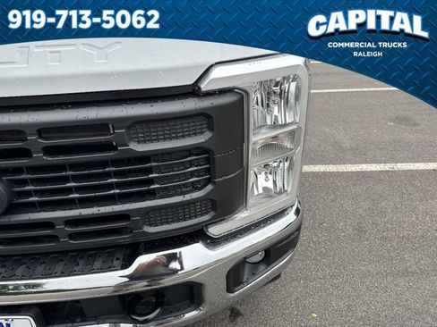 New 2025 Ford F250 XL w/ XL Chrome Package image 11