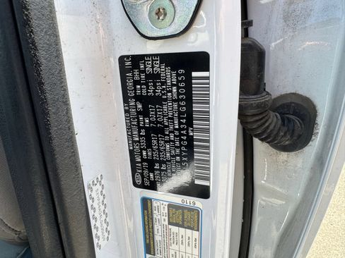 Used 2020 Kia Sorento LX FWD image 33
