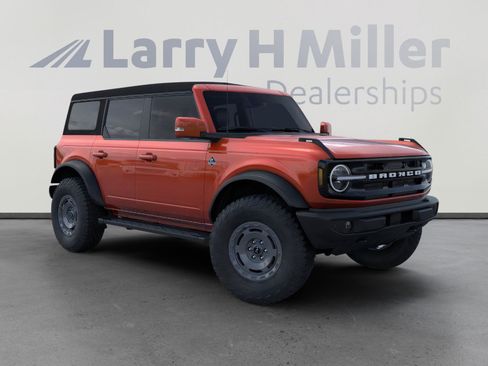 New 2024 Ford Bronco Outer Banks image 7