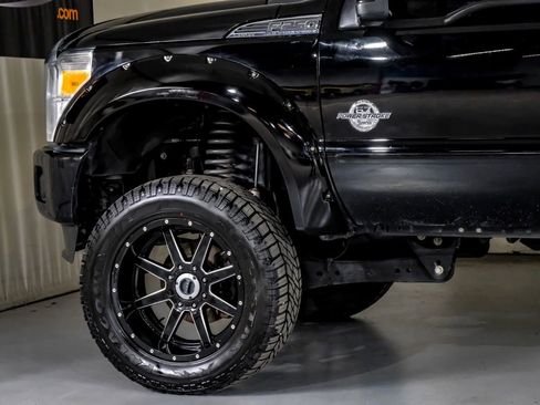 Used 2016 Ford F250 Platinum w/ FX4 Off-Road Package image 12