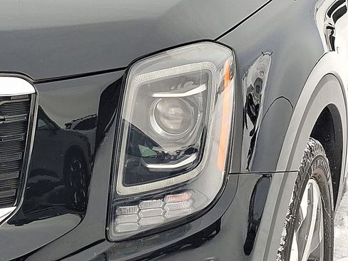 Certified 2022 Kia Telluride S image 7