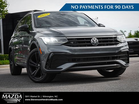 Used 2023 Volkswagen Tiguan SE R-Line AWD/4WD image 1