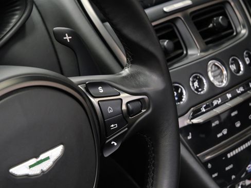 Used 2020 Aston Martin DB11 Volante image 23