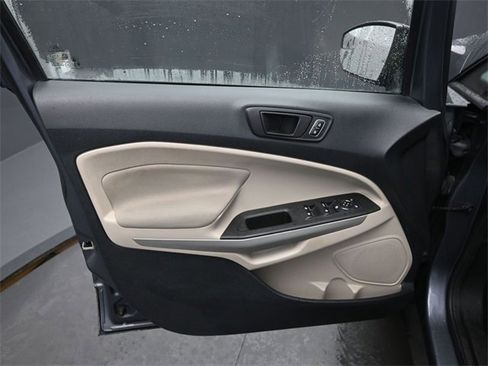 Used 2021 Ford EcoSport S image 12
