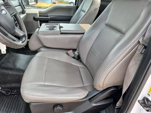 Used 2019 Ford F250 XL w/ Snow Plow Prep Package AWD/4WD image 16