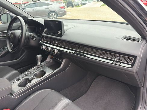 Used 2025 Honda Civic Sport image 15