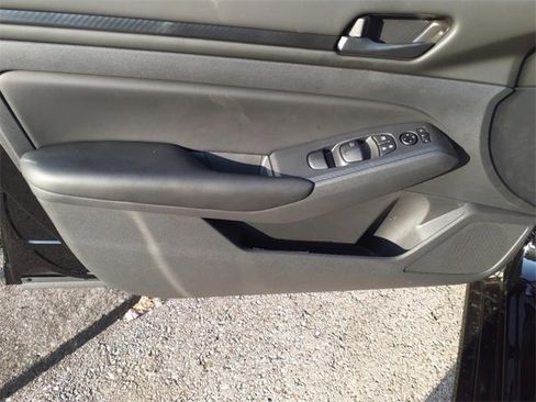 Certified 2025 Nissan Altima 2.5 S image 6