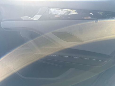 New 2025 Volkswagen Tiguan SE image 15