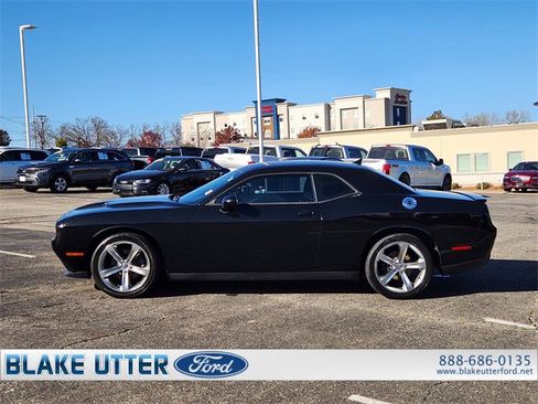 Used 2015 Dodge Challenger SXT w/ Super Sport Group (SS/T) image 4
