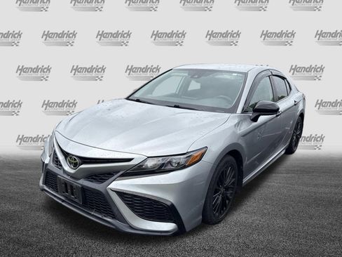 Used 2021 Toyota Camry SE FWD image 11