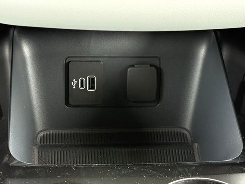 New 2026 Ford Explorer Platinum w/ LUX Leather Package image 29