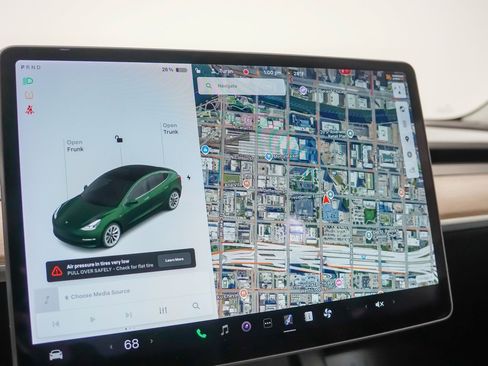 Used 2021 Tesla Model 3 Long Range image 27