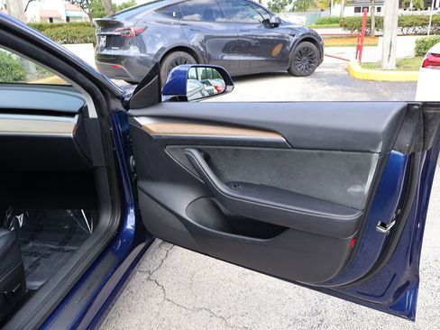 Used 2023 Tesla Model 3 Standard Range RWD image 26