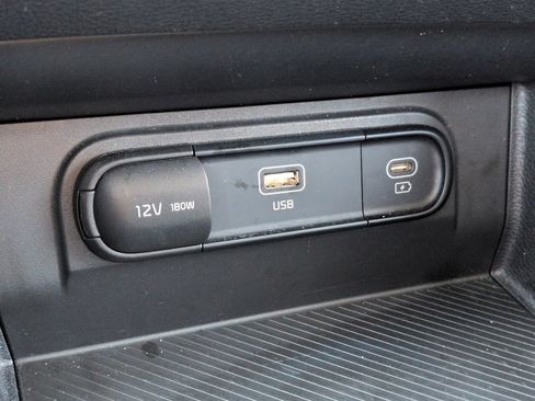 Certified 2025 Kia Sportage LX FWD image 21