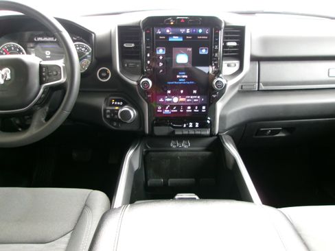Used 2025 RAM 1500 Big Horn AWD/4WD image 14