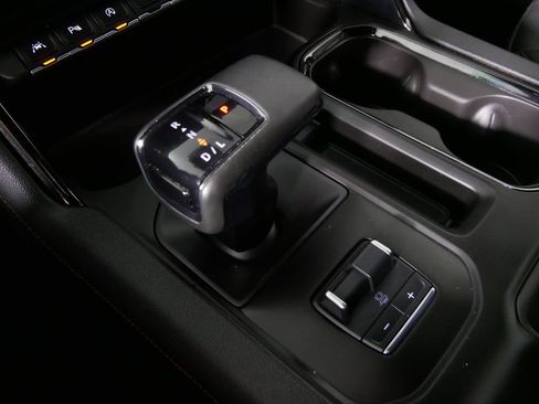 Used 2025 GMC Sierra 1500 AT4 w/ AT4 Premium Package AWD/4WD image 23