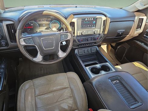 Used 2019 GMC Sierra 2500 Denali w/ Duramax Plus Package image 11