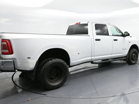Used 2020 RAM 3500 Tradesman w/ Chrome Appearance Group AWD/4WD image 7
