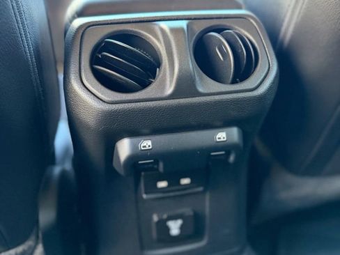 Used 2023 Jeep Wrangler Unlimited Sahara w/ Cold Weather Group AWD/4WD image 17