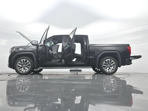 Used 2023 GMC Sierra 1500 Denali w/ Denali Reserve Package AWD/4WD image 54