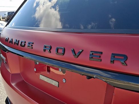 Used 2022 Land Rover Range Rover Sport HST AWD/4WD image 31
