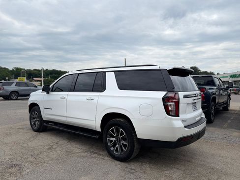 Used 2024 Chevrolet Suburban Z71 w/ Luxury Package AWD/4WD image 5