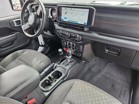 Used 2024 Jeep Gladiator Mojave w/ Safety Group AWD/4WD image 27