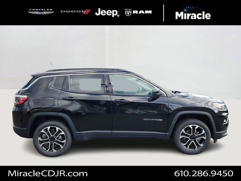 Certified 2022 Jeep Compass Limited image 8