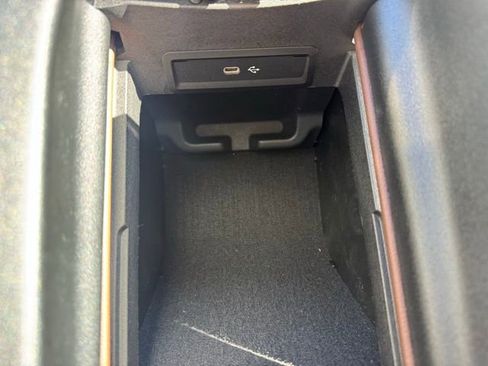 Used 2024 Mercedes-Benz GLS 450 4MATIC image 39